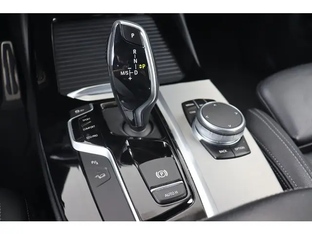BMW X3 xDrive20i High Executive 2019 Benzine 23
