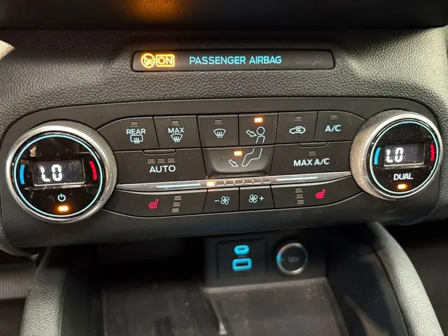 Ford Kuga 2.5 PHEV Titanium 2020 Hybride Benzine 8