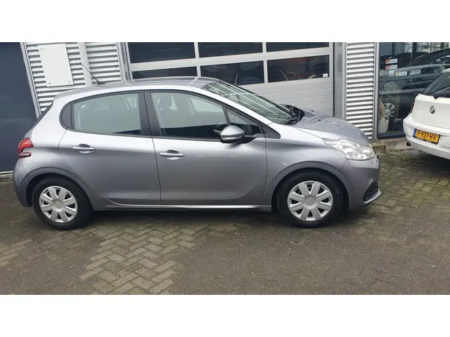 Peugeot 208 2