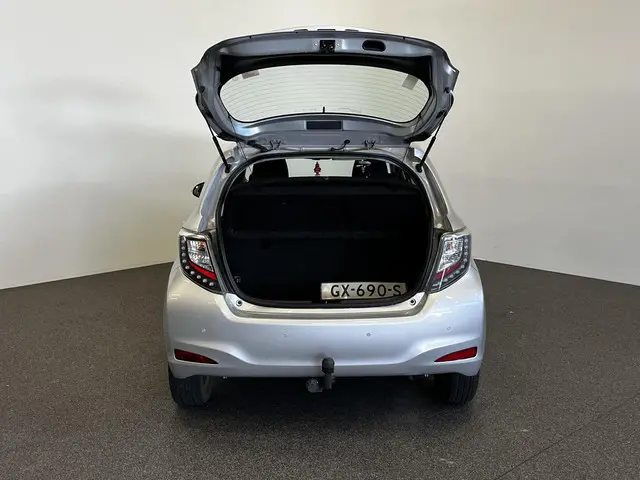 Toyota Yaris 1.3 VVT-i Dynamic 2014 Benzine 7
