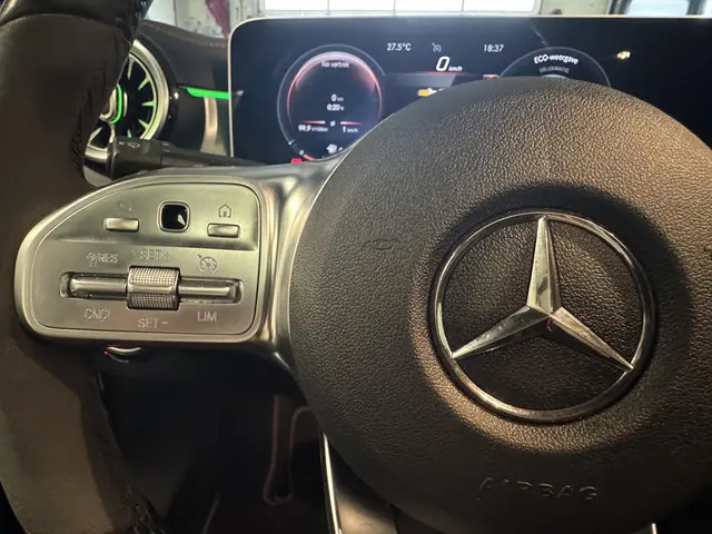 Mercedes-Benz CLA 220 Premium Plus 2019 Benzine 17