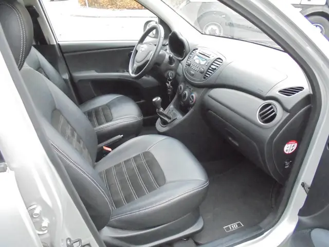 Hyundai i10 1.0 Black pack , Airco, NL-auto. 2013 Benzine 8