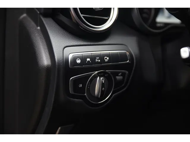 Mercedes-Benz GLC AMG 63 S 4MATIC+ 2018 Benzine 27