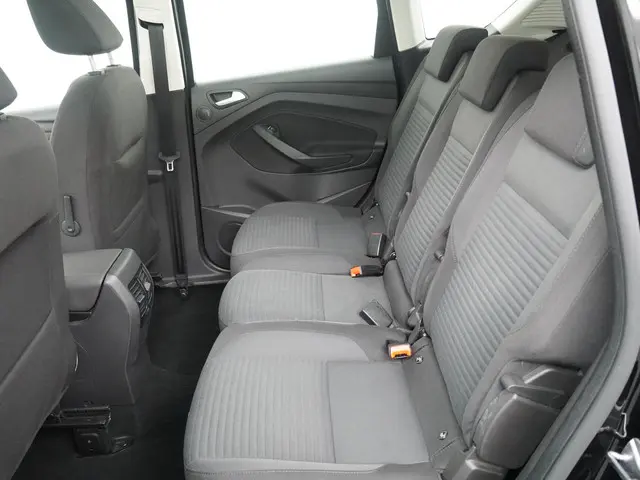 Ford C-MAX 1.0 Titanium 2017 Benzine 10