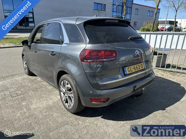 Citroën C4 Picasso 1.2 PureTech Attraction 2015 Benzine 4