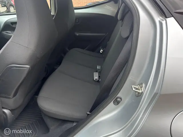 Toyota Aygo 1.0 VVT-i x-fun 2019 Benzine 12
