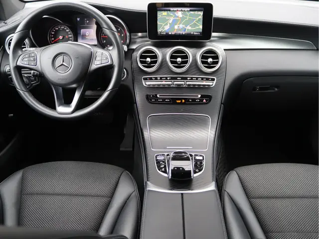 Mercedes-Benz GLC 220 d 4MATIC 2018 Diesel 3