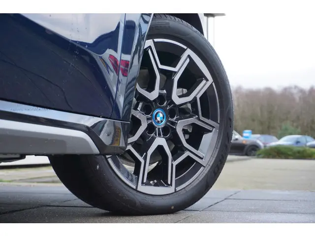 BMW iX1 xDrive30 2024 Elektrisch 21
