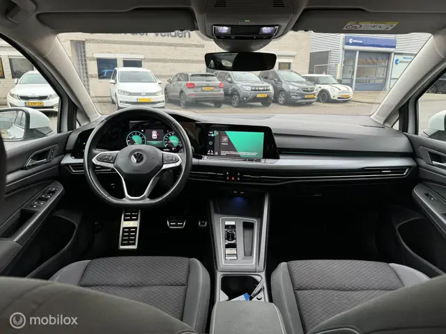 Volkswagen Golf 1.5 eTSI 2022 Benzine 10
