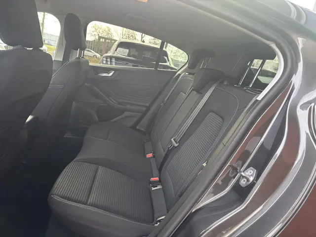 Ford Focus 1.0 EcoBoost Titanium Business 2018 Benzine 24