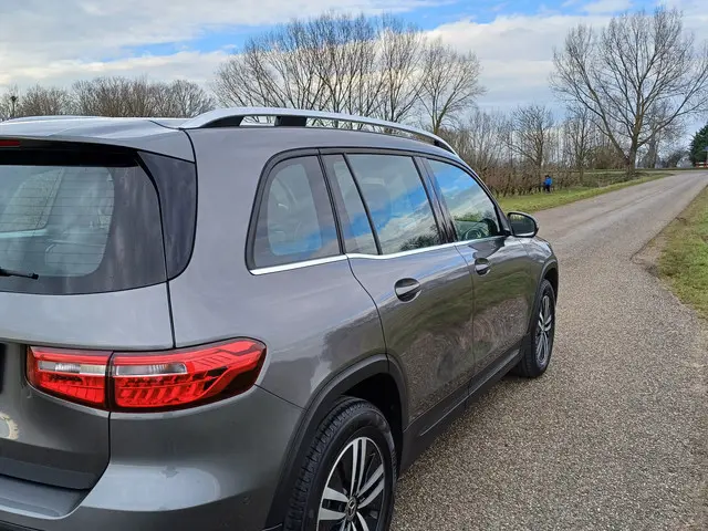 Mercedes-Benz GLB 200 Premium Plus 2022 Benzine 14
