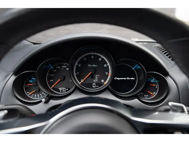 Porsche Cayenne 4.8 Turbo 2014 Benzine 10