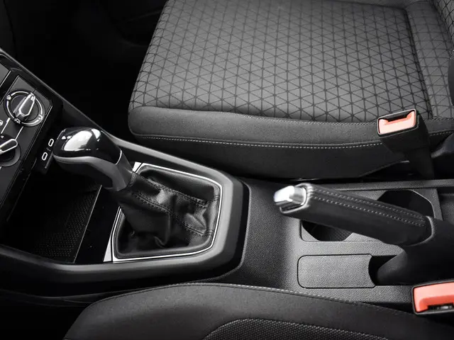 Volkswagen T-Cross 1.0 TSI 110pk DSG Life 2023 Benzine 29