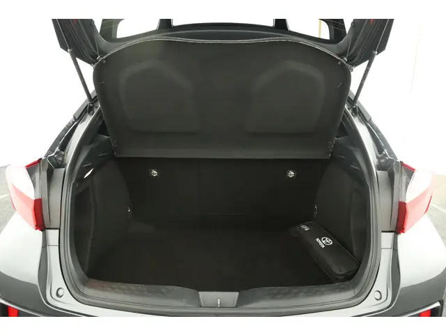Toyota C-HR 1.8 Hybrid Style 2019 Hybride Benzine 23