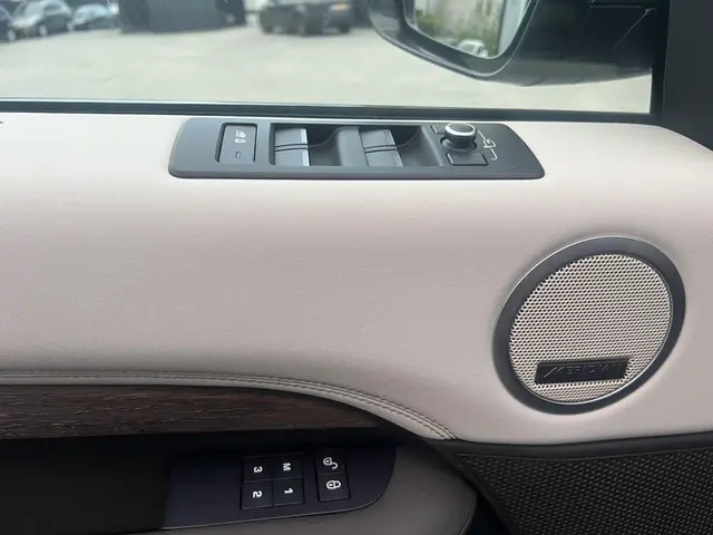 Land Rover Discovery 2.0 Td4 HSE 7p. 2017 Diesel 25