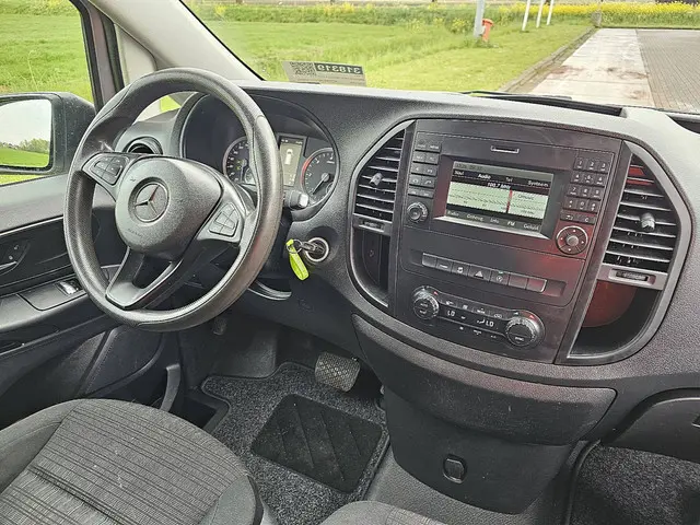 Mercedes-Benz Vito 114 2020 Diesel 8