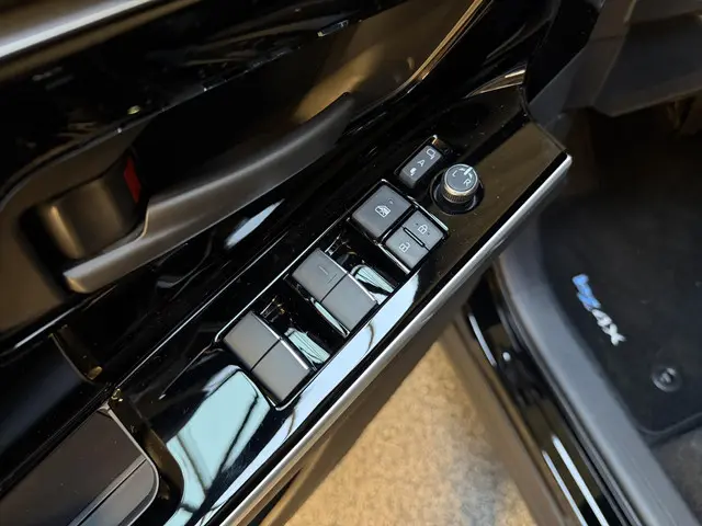 Toyota bZ4X Dynamic 71 kWh automaat 2025 Elektrisch 35