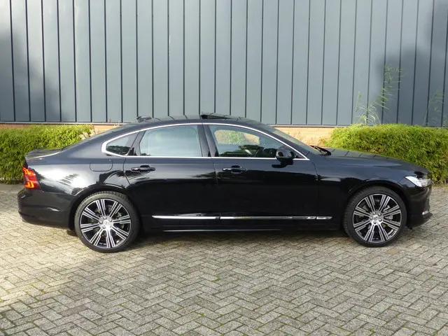 Volvo S90 B4 Plus Bright 2023 Benzine 2