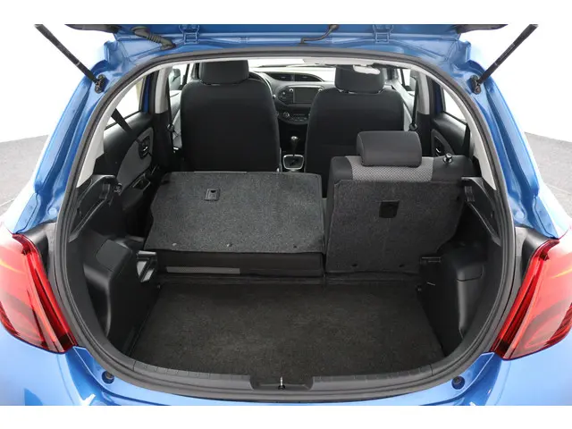 Toyota Yaris 1.5 Hybrid Lease 2015 Hybride Benzine 24