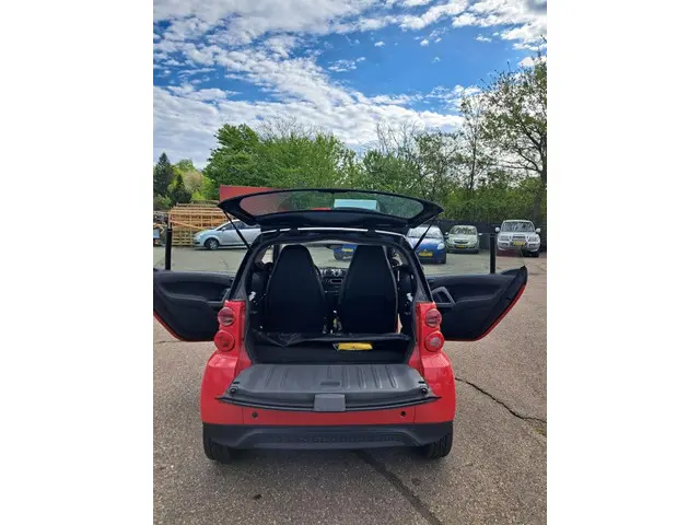 Smart Fortwo coupé 1.0 mhd Pure 2013 Benzine 6