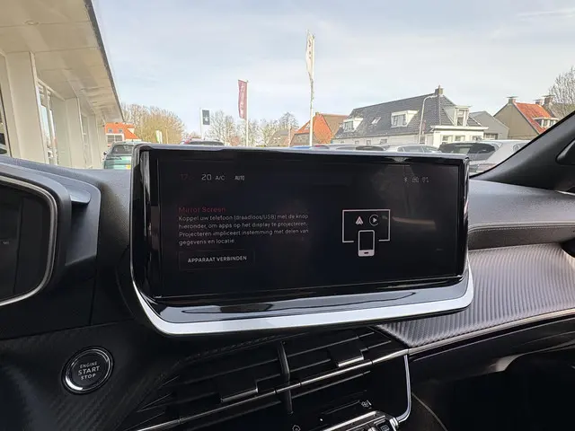 Peugeot 2008 1.2T 130pk Automaat GT 2024 Benzine 18