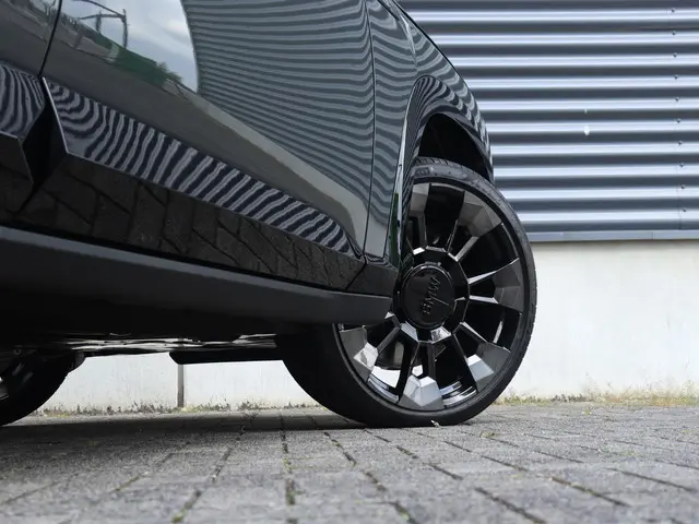 BMW XM 50e 2025 Hybride Benzine 7