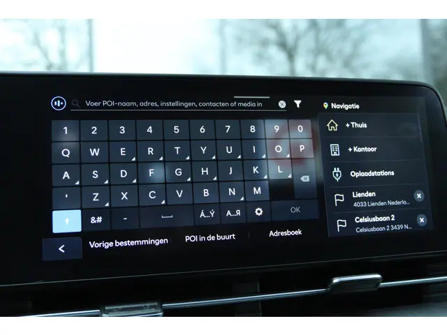 Hyundai Kona ELECTRIC PREMIUM 65.4 kWh 2023 Elektrisch 39