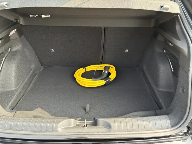 Fiat 600 600e RED 54 kWh 2025 Elektrisch 45