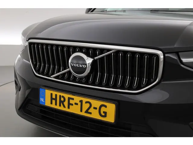 Volvo XC40 T4 Recharge Core 2023 Hybride Benzine 28