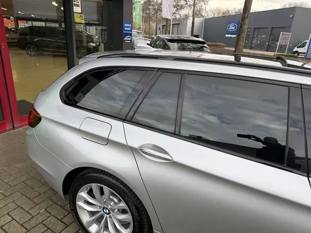 BMW 5 Serie Touring 520i High Executive 2016 Benzine 8