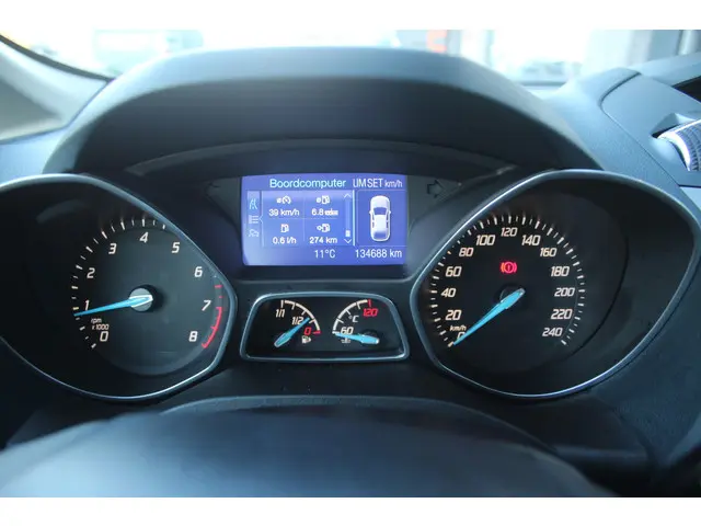 Ford C-MAX 1.0 -126 Pk Titanium 2013 Benzine 11