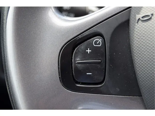 Renault Clio 0.9 TCe ECO Night&Day 2014 Benzine 25