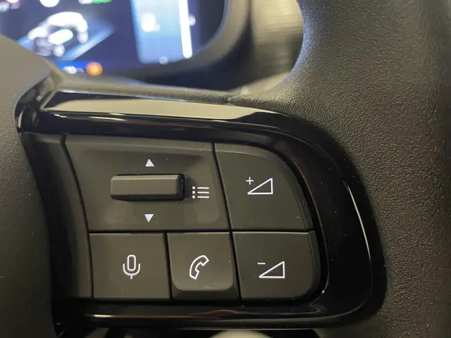 Jeep Avenger Longitude Automaat 54 kWh 2024 Elektrisch 17