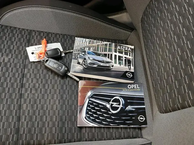 Opel Astra Sports Tourer 1.2 Edition 2021 Benzine 8