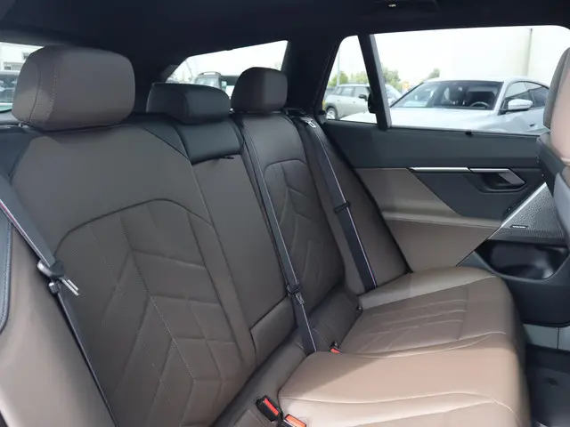 BMW i5 Touring 2024 Elektrisch 12