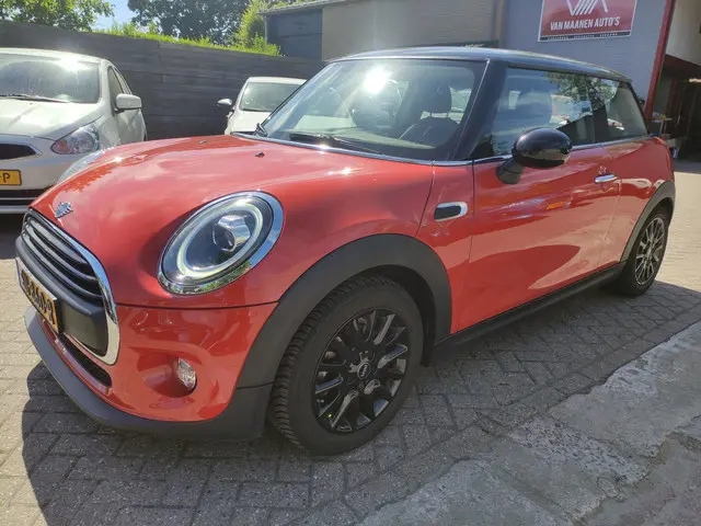 MINI One 1.5 Salt, Navigatie 2018 Benzine 7