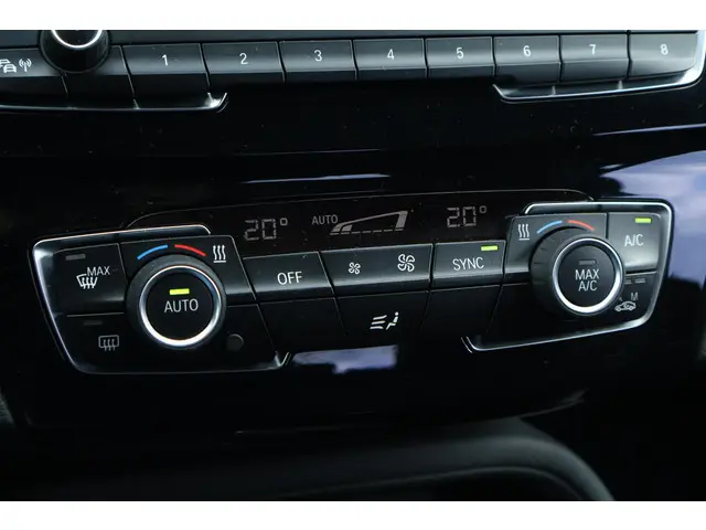 BMW X1 sDrive18d Executive 2017 Diesel 21