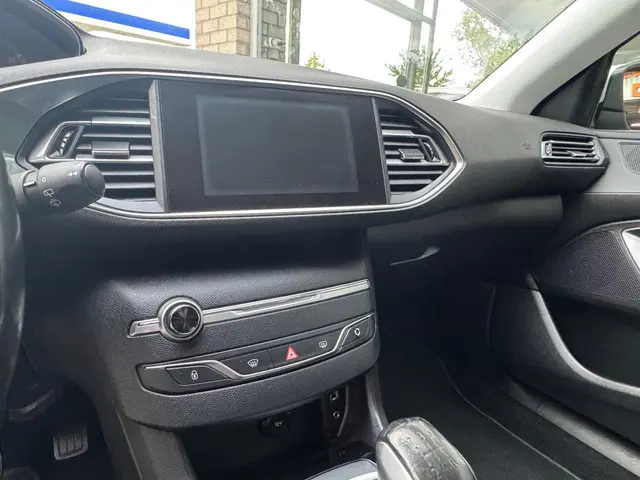 Peugeot 308 SW 1.2 PureTech Blue Lease 2015 Benzine 10