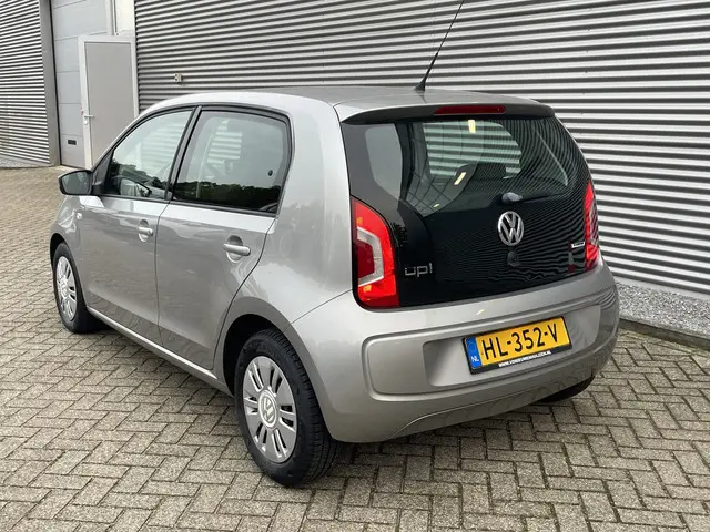 Volkswagen up! 1.0 move up! BlueMotion 2015 Benzine 7