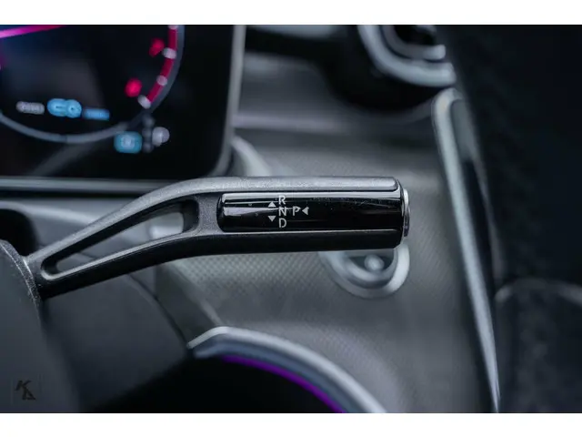 Mercedes-Benz C-Klasse 300 AMG Line 2021 Benzine 30