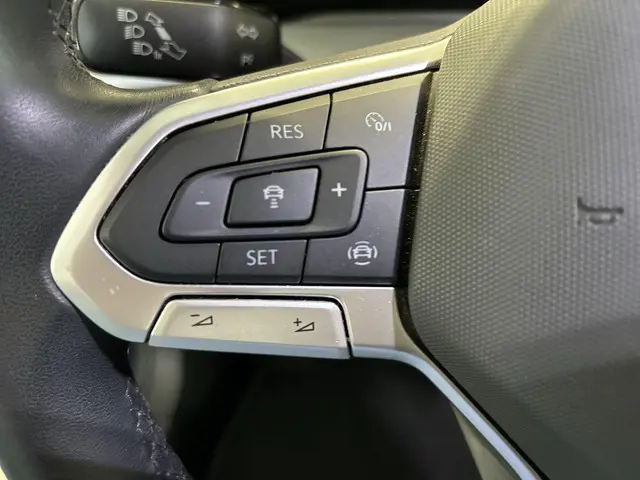 Volkswagen Golf 1.0 Tsi 110pk Life 2023 Benzine 7