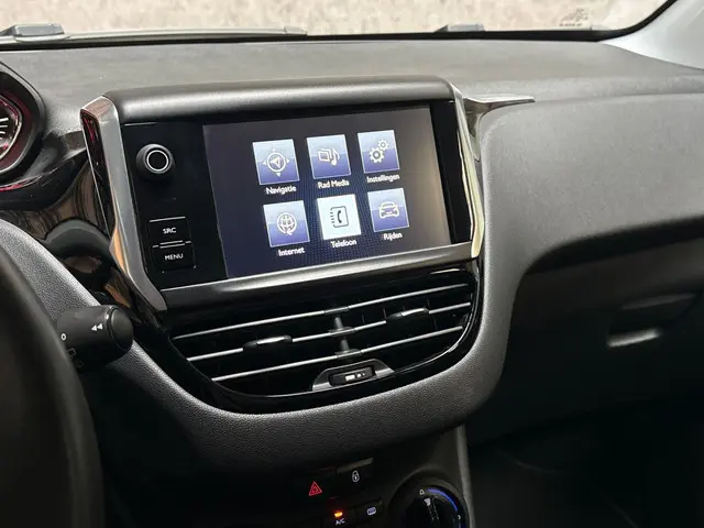 Peugeot 208 1.2 PureTech Sport 2015 Benzine 20