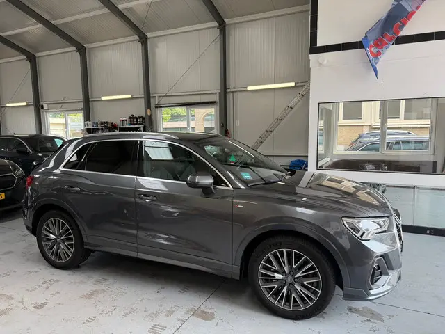 Audi Q3 40 TFSI quattro S edition 2020 Benzine 7