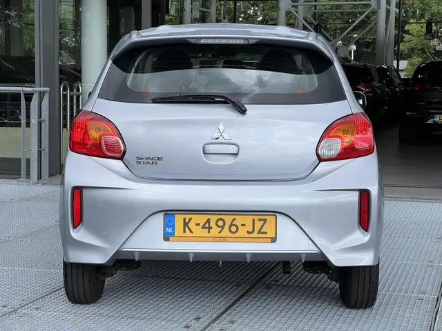 Mitsubishi Space Star 1.2 Cool+ 2021 Benzine 17