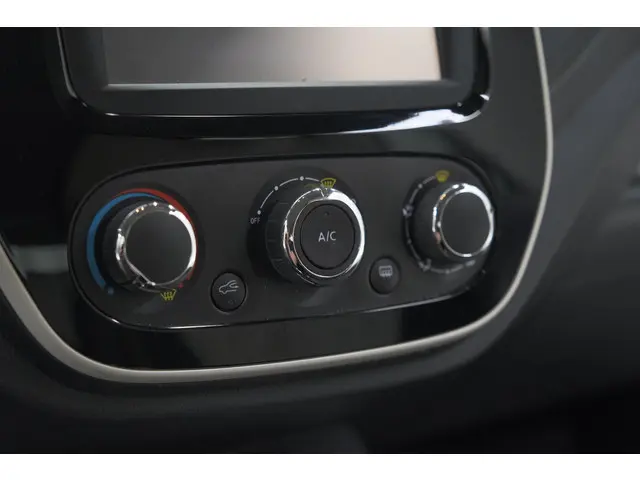 Renault Captur TCe 90 Limited 2018 Benzine 43