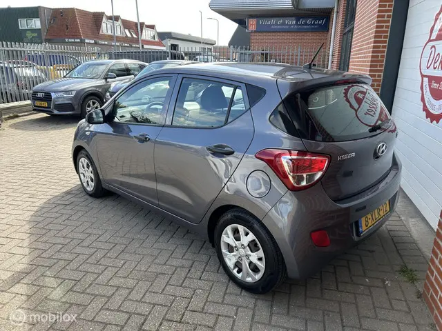 Hyundai i10 1.0i i-Motion Comfort 2014 Benzine 3