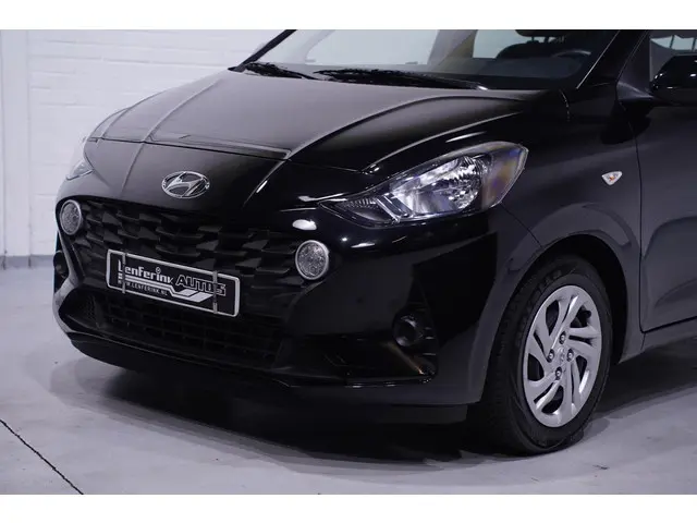 Hyundai i10 1.0 Select 2023 Benzine 12