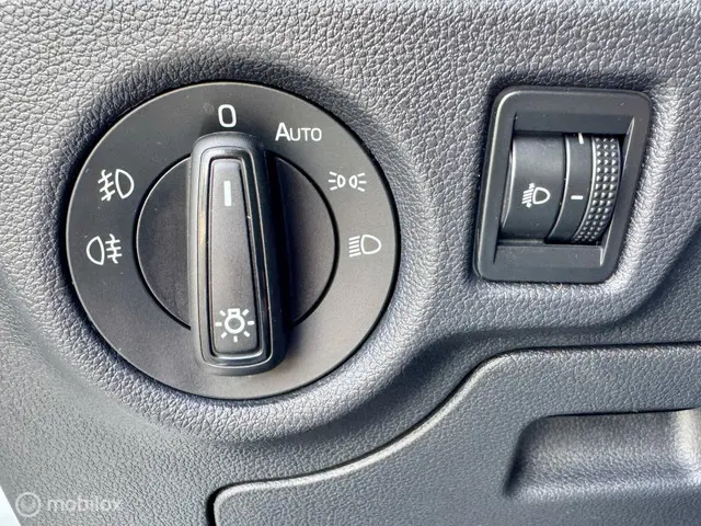 Škoda Kamiq 1.5 TSI ACT Sport Business 2024 Benzine 31