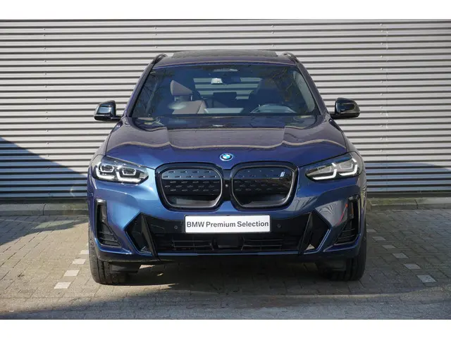 BMW iX3 3
