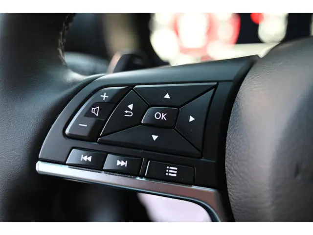 Nissan Juke 1.0 DIG-T Tekna 2025 Benzine 20